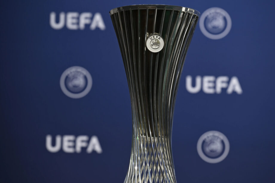 Conference League Τρόπαιο