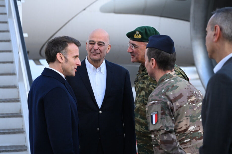 Δένδιας Μακρόν