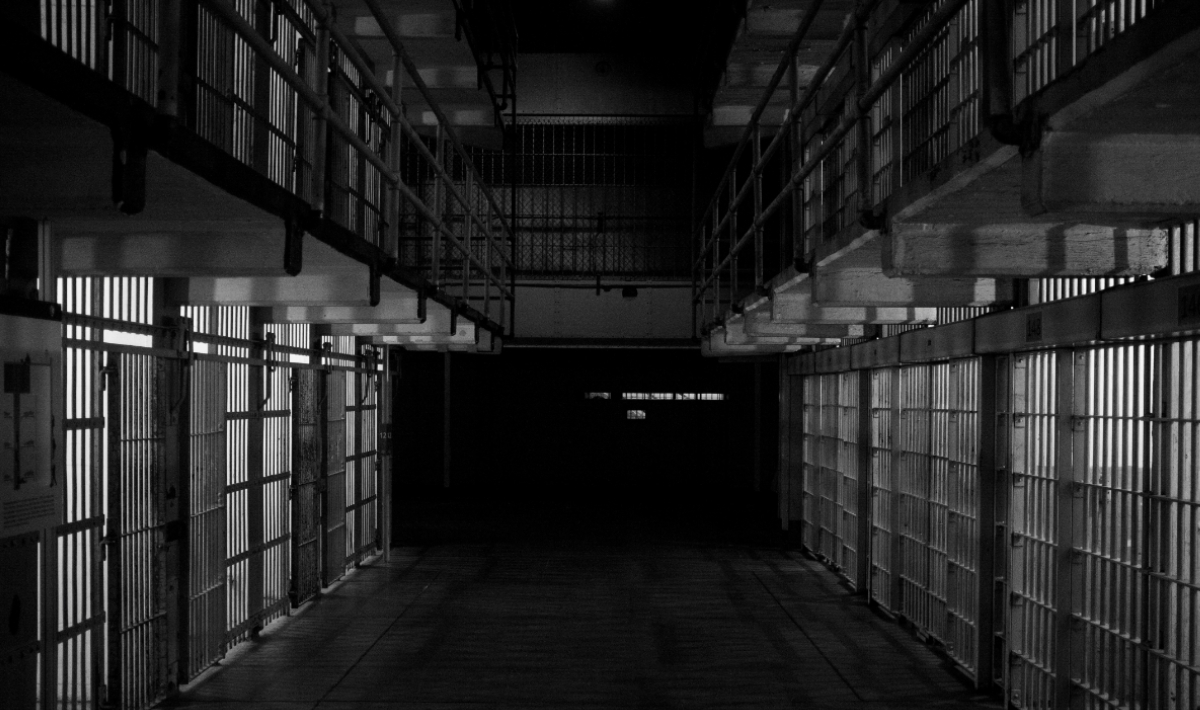 «Ντου» της αστυνομίας στο κελί διαβόητου κακοποιού στις φυλακές Μαλανδρίνου, εντοπίστηκαν μαχαίρια!