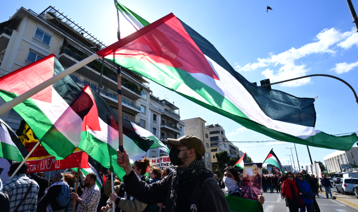 Πώς ο πόλεμος στο Ιράν επηρεάζει οικονομικά και γεωπολιτικά την Ελλάδα