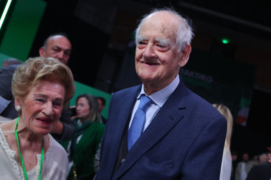 Απόστολος Κακλαμάνης