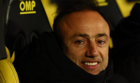 Κόντης χαμόγελο