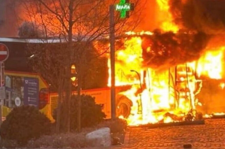 Ελβετία: Άνδρας αυτοπυρπολήθηκε σε λεωφορείο! Έξι νεκροί, πέντε τραυματίες