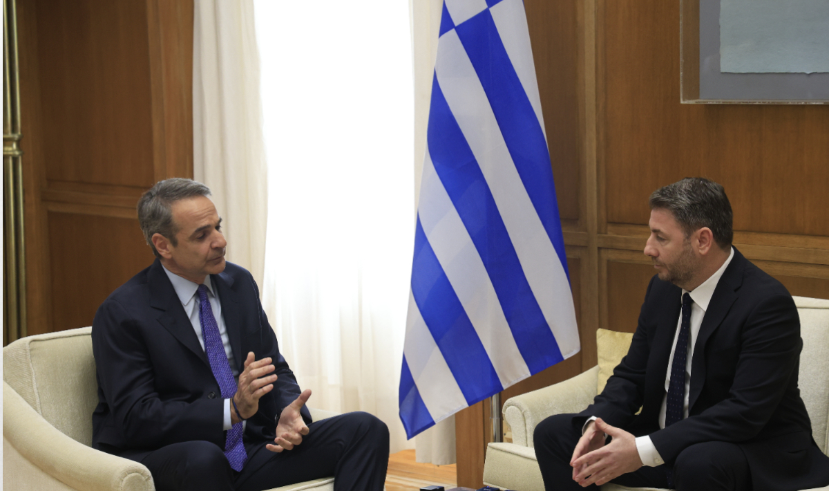 Τι είπαν στη συνάντησή τους Μητσοτάκης – Ανδρουλάκης για τις εξελίξεις στη Μέση Ανατολή