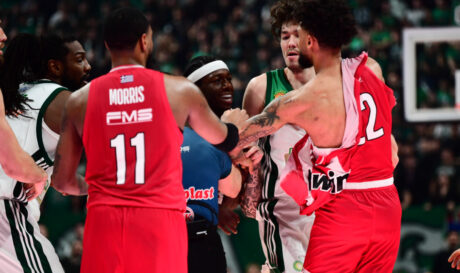 Σοβαρό επεισόδιο Ναν-Ντόρσεϊ, με σκισμένη φανέλα ο δεύτερος!