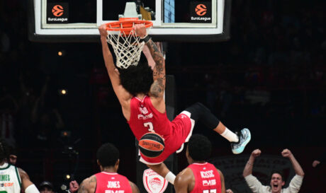 Ολυμπιακός Μπάσκετ Κάρφωμα