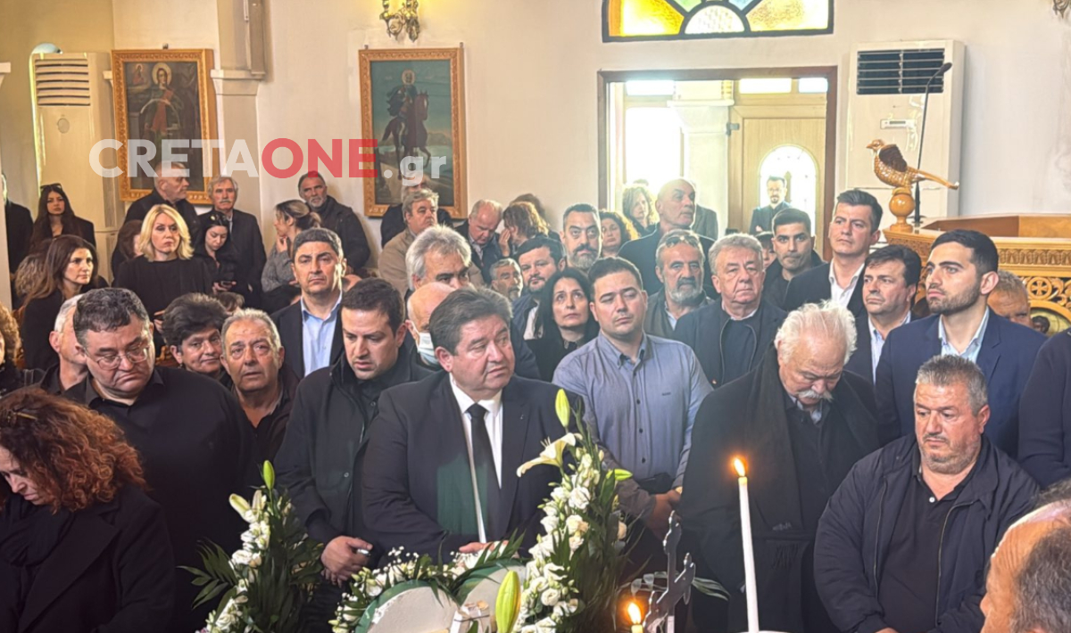 Ηράκλειο: Το τελευταίο αντίο στον Γιώργο Καραμαλάκη παρουσία πλήθους κόσμου