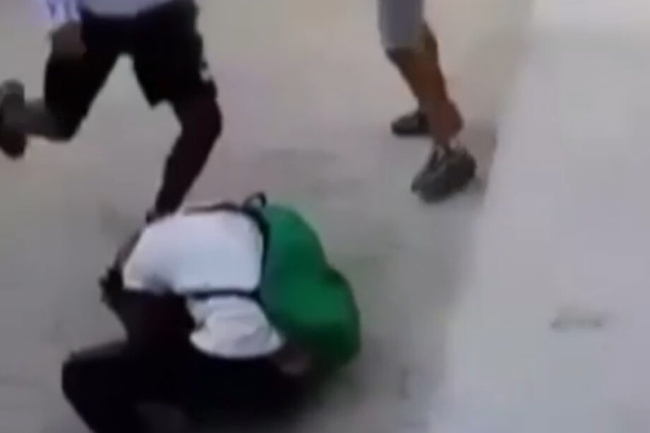 ανηλικοι ξυλοδαρμος