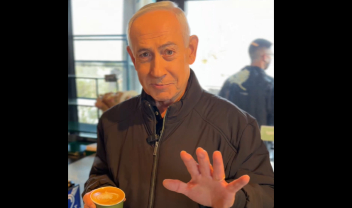 Απάντηση Νετανιάχου στις φήμες για τον θάνατό του: «Είμαι ακόμα ζωντανός» (βίντεο)