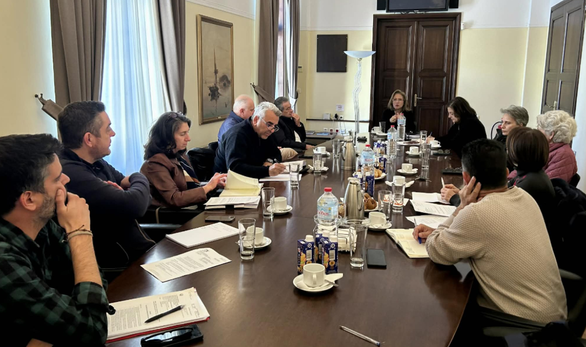 Σύσκεψη στην Αποκεντρωμένη Διοίκηση Κρήτης με το Δήμο Ηρακλείου για θέματα άρδευσης και επανάχρησης επεξεργασμένων λυμάτων