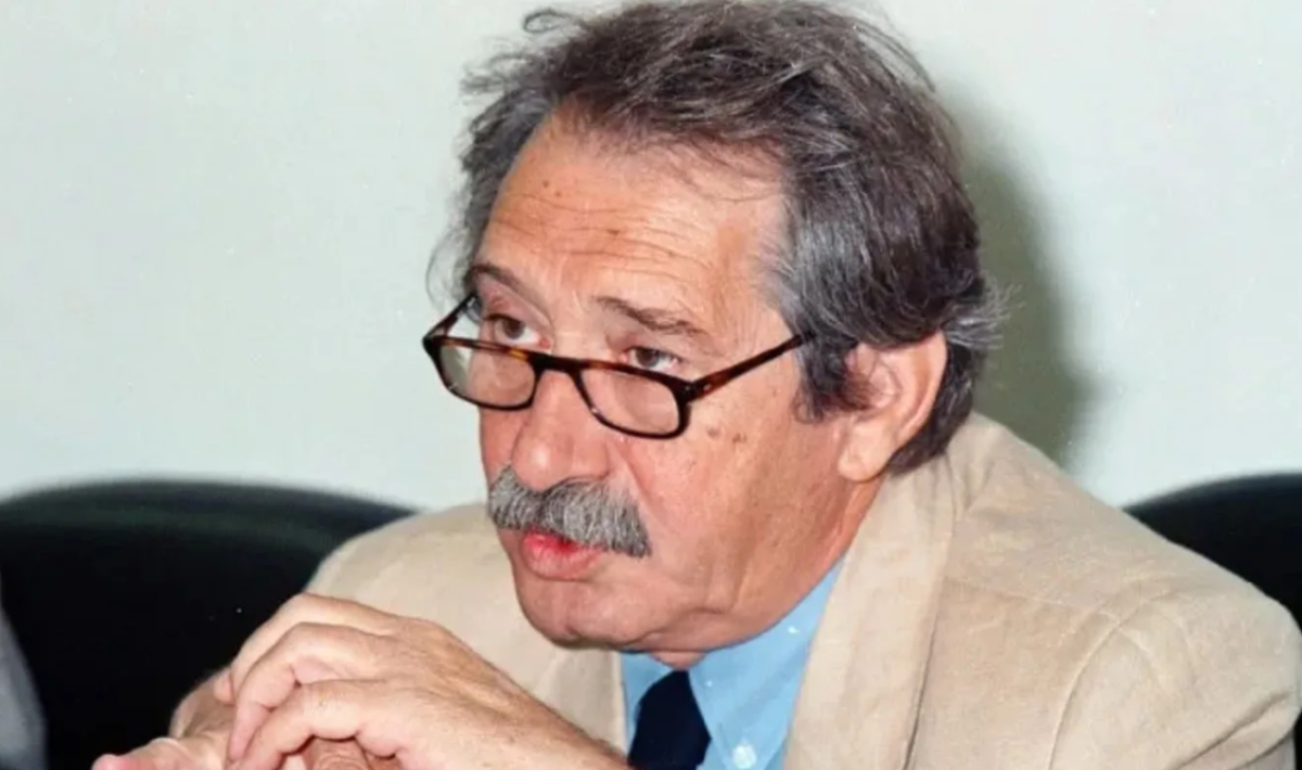 Συγκίνηση στο τελευταίο αντίο στον δημοσιογράφο Αντώνη Κούρτη