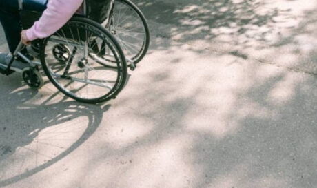 αναπηρικό αμαξίδιο ΑΜΕΑ