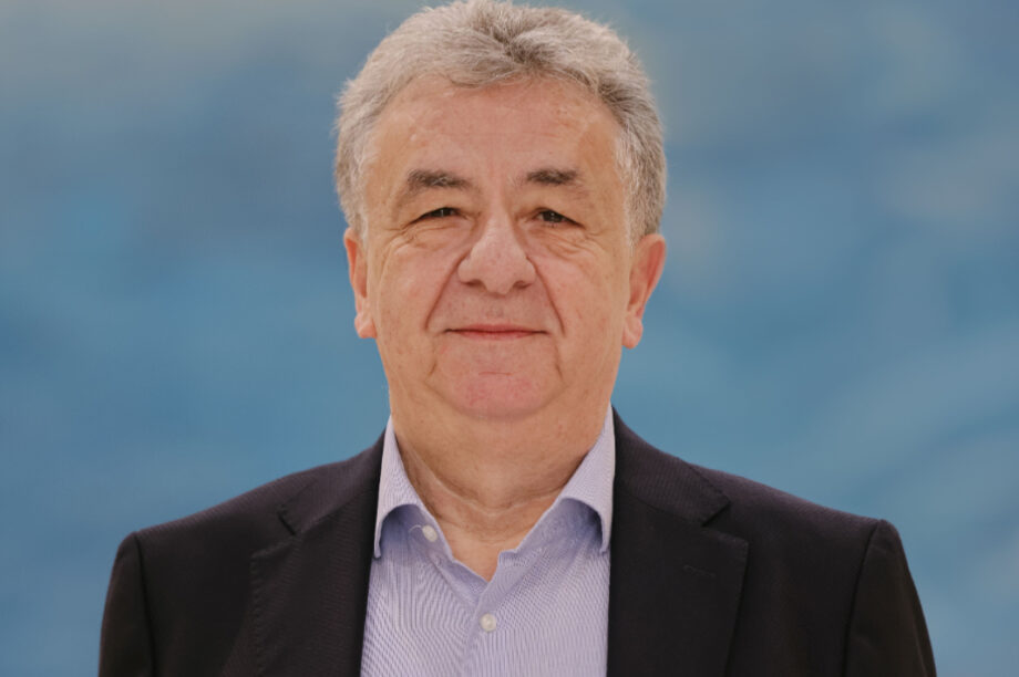 αρναουτακης σταυρος