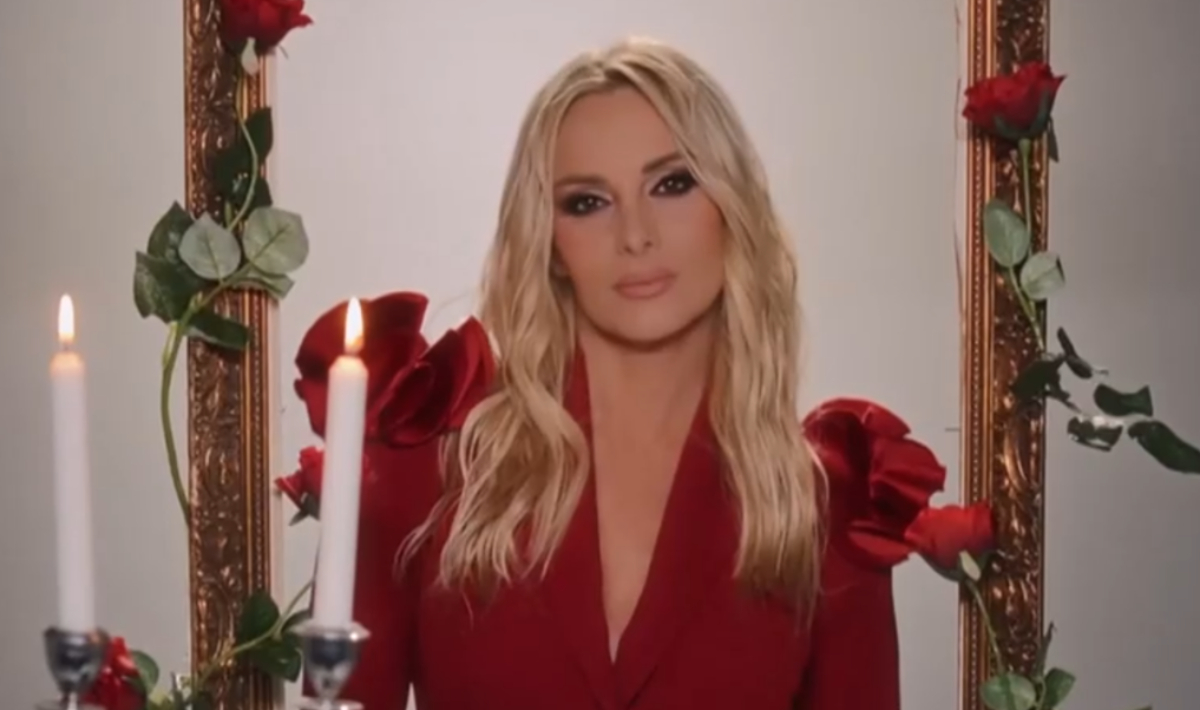 Πέγκυ Ζήνα: «Μου λείπει πάρα πολύ ο Νότης Σφακιανάκης» (βίντεο)