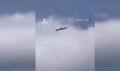 Τρομακτικό βίντεο με πυραύλους Tomahawk να πετούν πάνω από εμπορικό πλοίο!