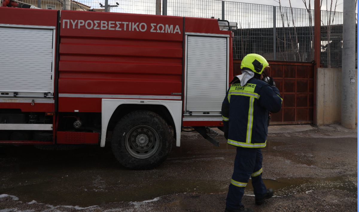 Ηράκλειο: Συναγερμός στην Πυροσβεστική για φωτιά σε χορτολιβαδική έκταση