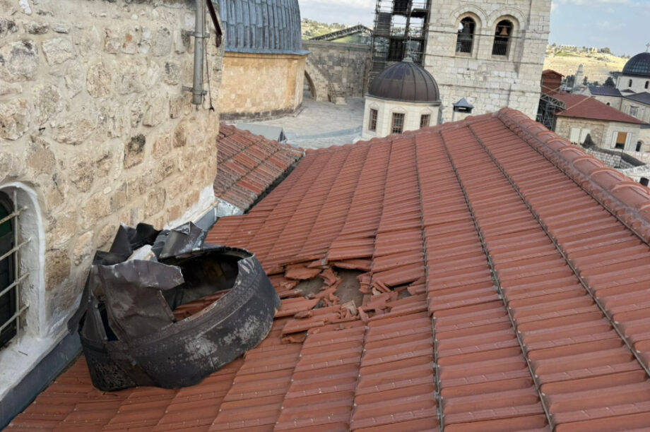 Θραύσματα πυραύλων έπεσαν κοντά στην εκκλησία του Πανάγιου Τάφου!