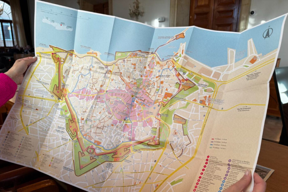 Στα μέλη του Δημοτικού Συμβουλίου Ηρακλείου ο χάρτης των Ενετικών Τειχών