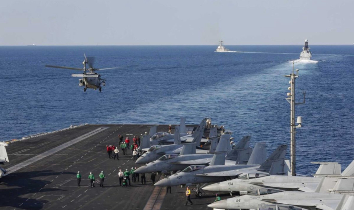 Επίθεση του Ιράν με 4 πυραύλους σε Αμερικανικό αεροπλανοφόρο!