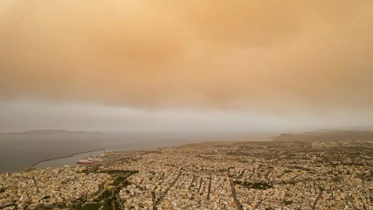 Καιρός: Σκόνη από τη Σαχάρα θα «πνίξει» Αττική, Ανατολική Μακεδονία και Ήπειρο