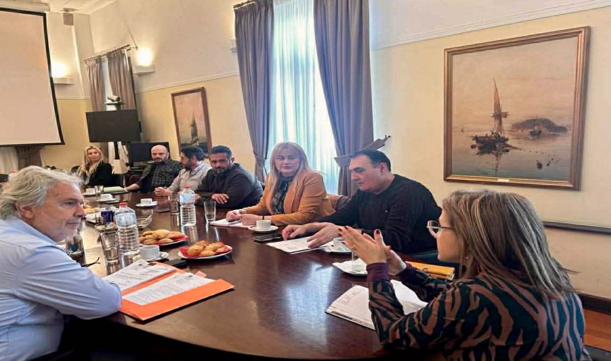 Συνάντηση στην Αποκεντρωμένη Διοίκηση Κρήτης για θέματα της ΥΔΟΜ Σητείας