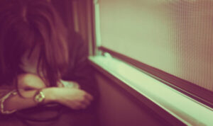 Ρόδος: Σύλληψη 57χρονης για κακοποίηση της ΑμεΑ κόρης της – Τρομάζουν οι περιγραφές του πατέρα