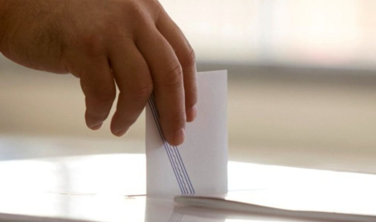 Προβάδισμα 17,5 μονάδων της ΝΔ έναντι του ΠΑΣΟΚ σύμφωνα με δημοσκόπηση της Metron Analysis