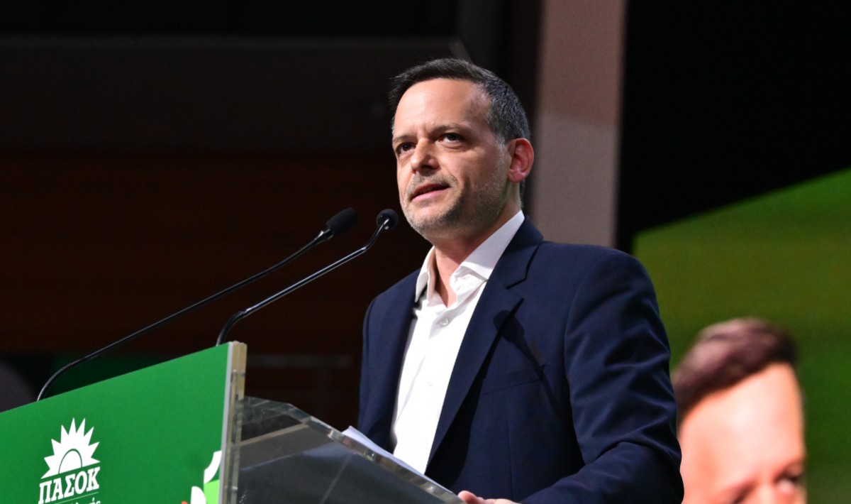 Δούκας – Συνέδριο ΠΑΣΟΚ: «Να ενώσουμε δυνάμεις για να νικήσουμε τη δεξιά στις εκλογές»