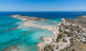 3 παραλίες της Κρήτης στις 20 κορυφαίες παραλίες του κόσμου για το 2026!