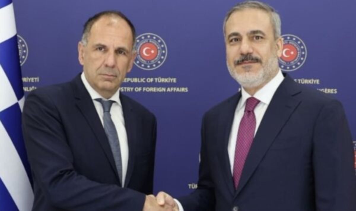 Ο Γιώργος Γεραπετρίτης επικοινώνησε τηλεφωνικά με τον Χακάν Φιντάν