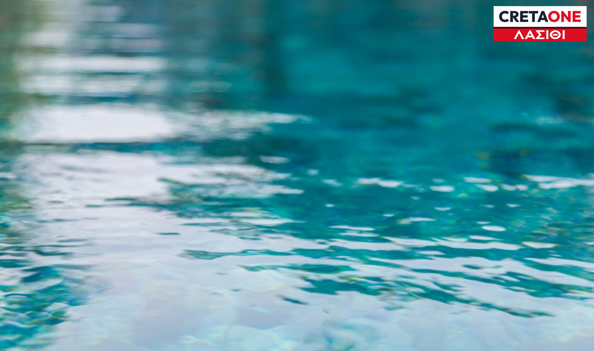 Σοβαρό περιστατικό στην Κρήτη: Νεαρός βρέθηκε λιπόθυμος στον πυθμένα πισίνας