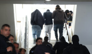 Ηράκλειο: Προφυλακίστηκαν οι 5 «μεσάζοντες» για το κύκλωμα εκμετάλλευσης αλλοδαπών