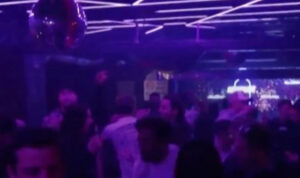 Ισραηλινοί ξεσαλώνουν σε παράνομα πάρτι στα καταφύγια ενώ το Ιράν σφυροκοπά το Τελ Αβίβ