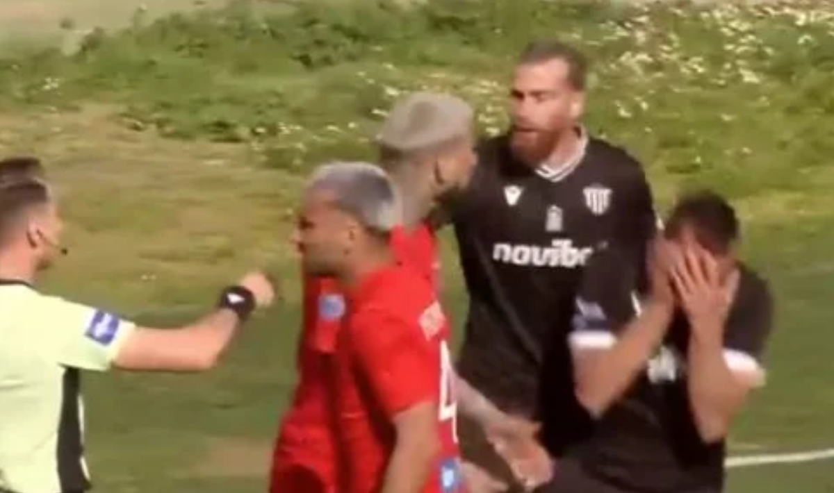 Χαμός στο Πανιώνιος – Καλαμάτα: Ο Κολοβός χτύπησε αντίπαλο στο πρόσωπο και αποβλήθηκε – Δείτε βίντεο