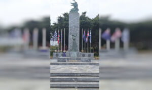 Ηράκλειο: Σκισμένες σημαίες λίγες ώρες πριν τον εορτασμό της 25ης Μαρτίου