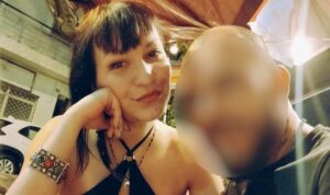 «Περιμέναμε να μας καλέσει στο γάμο της και όχι στην κηδεία της»: Θρήνος στο τελευταίο αντίο της Νεκταρίας (βίντεο)