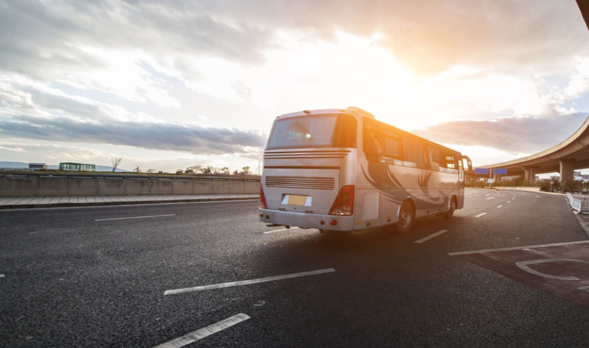 Πανικός σε λεωφορείο στον Βόλο: 40χρονος κατηγορείται ότι παρενόχλησε ανήλικη