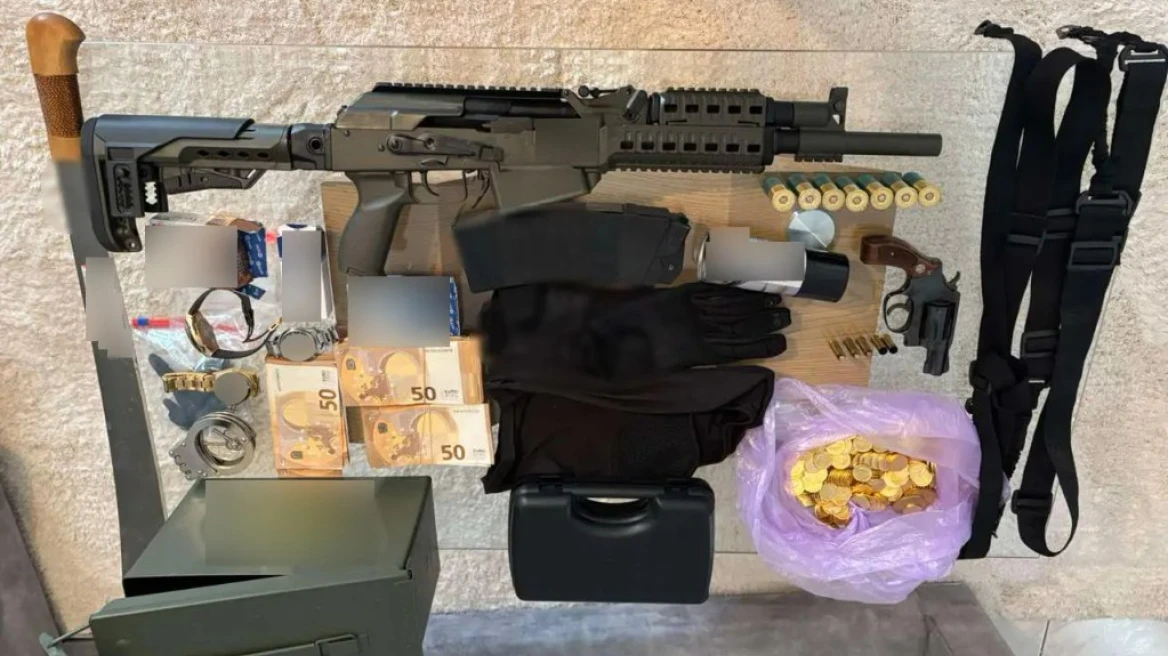 Πώς το «ελληνικό FBI» εξάρθρωσε την απάτη-μαμούθ με χρυσές λίρες στη Λάρισα