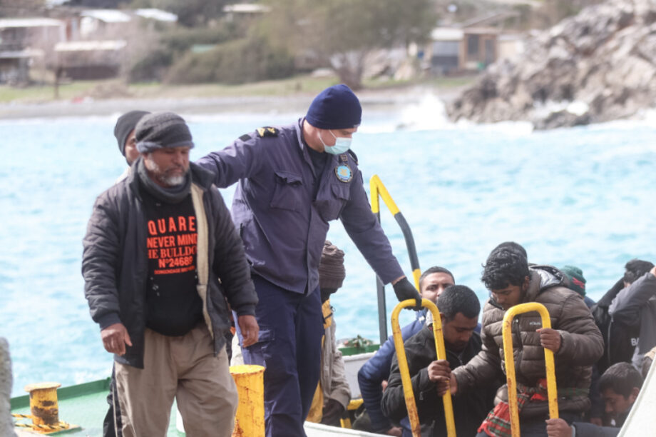 ΜΕΤΑΝΑΣΤΕΣ ΜΕΤΑΝΑΣΤΕΥΤΙΚΟ