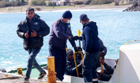 ΜΕΤΑΝΑΣΤΕΣ