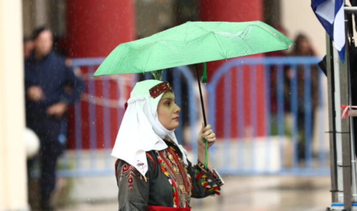 Όλα ανοιχτά με την παρέλαση στο Ηράκλειο: Τελευταία στιγμή και αναλόγως καιρού η απόφαση