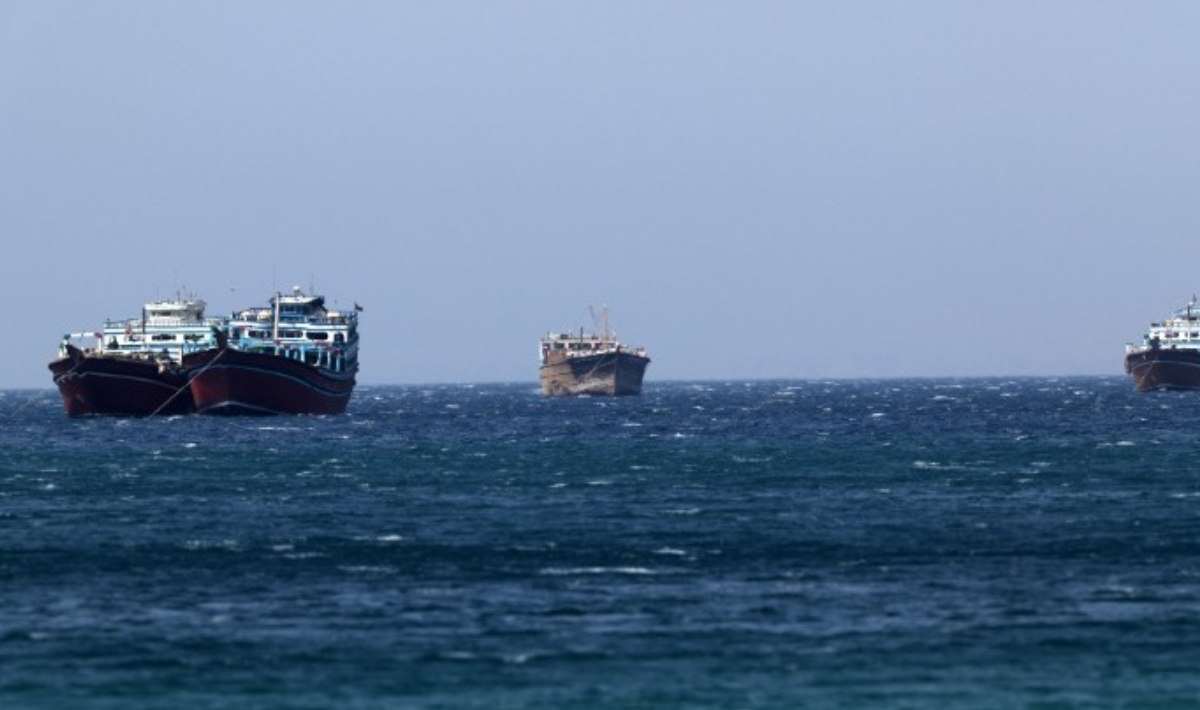 Στο τραπέζι το σχέδιο για τα Στενά του Ορμούζ την ώρα που κλιμακώνονται οι εχθροπραξίες