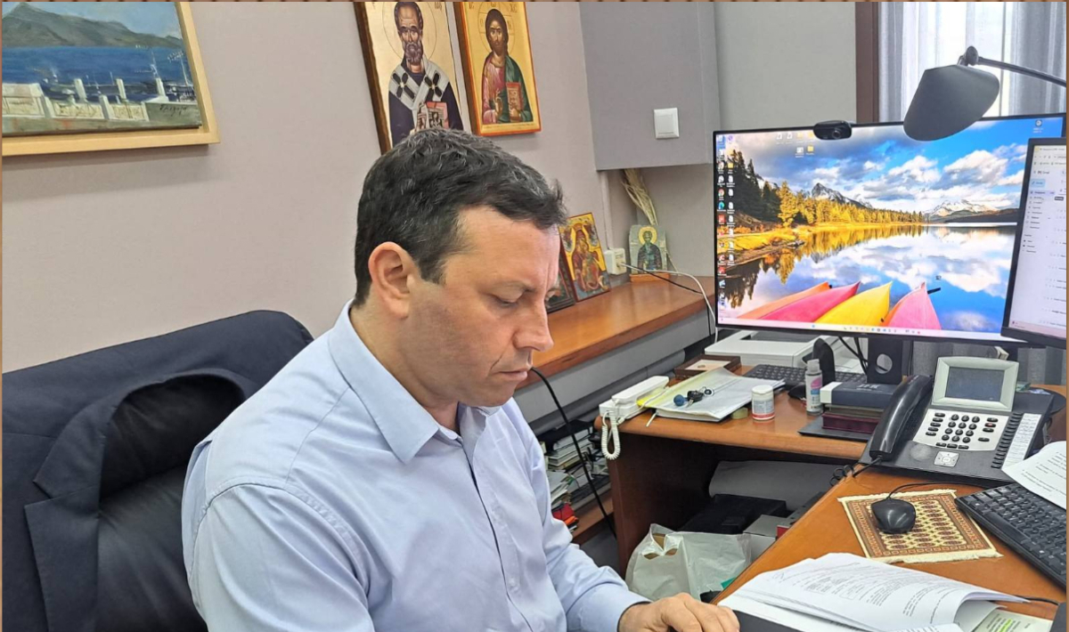 Αίτημα για επαναχάραξη της γραμμής αιγιαλού στην περιοχή του οικισμού της Πλάκας