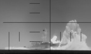 Σοκ στη Σρι Λάνκα: Βίντεο ντοκουμέντο με τη στιγμή που το αμερικανικό υποβρύχιο βυθίζει με τορπίλη την ιρανική φρεγάτα