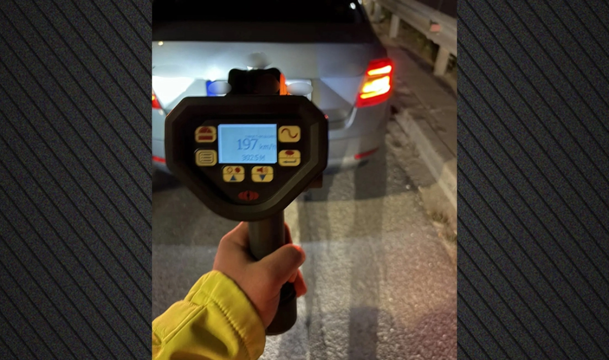 22χρονος έτρεχε με 197 χλμ/ώρα στην Κηφισιά – Στην προσπάθειά του να διαφύγει, παραβίασε ερυθρό σηματοδότη