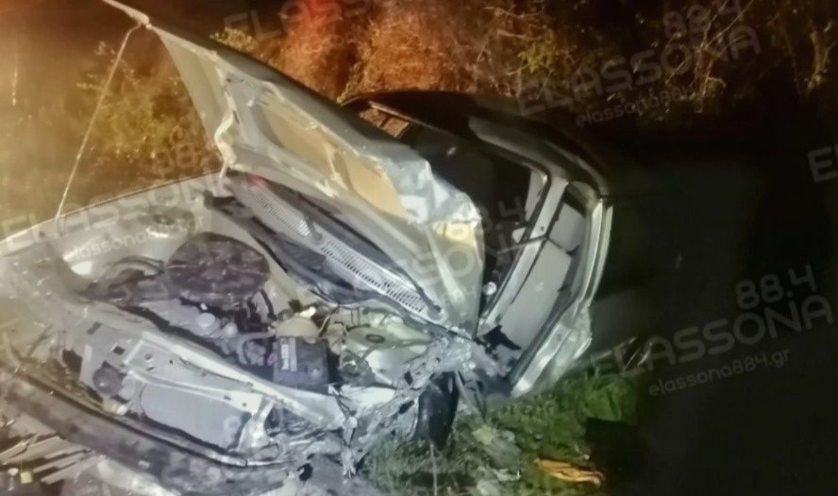 Θανατηφόρο τροχαίο στην Ελασσόνα – Ένας νεκρός και δύο τραυματίες (φώτο)