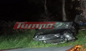 Τροχαίο στην Πάτρα: ΙΧ εκτός ελέγχου «καρφώθηκε» σε δέντρα