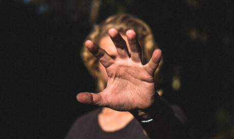 ΒΙΑ ΑΝΗΛΙΚΟΙ ΑΝΗΛΙΚΟΣ