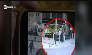 Καλαμαριά: Νέο βίντεο από τη φονική συμπλοκή – Η στιγμή που πέφτει στο έδαφος ο 20χρονος