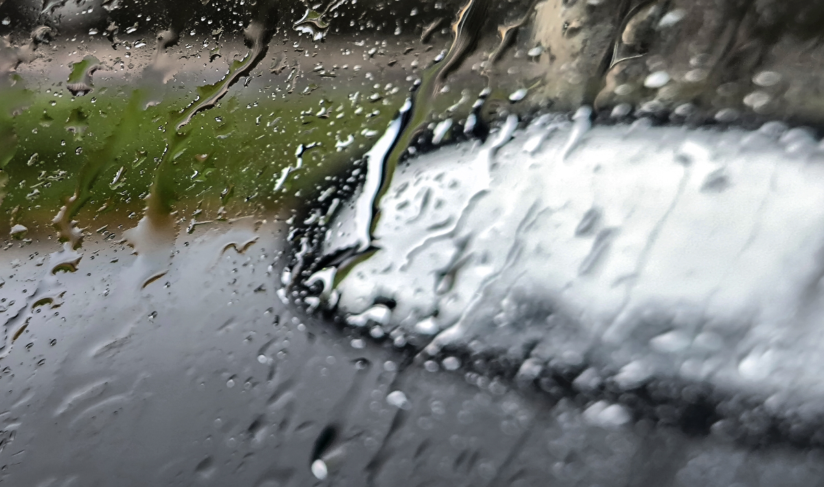 Καιρός σήμερα Μεγάλη Δευτέρα: Ανατροπή με βροχές στην Κρήτη και ισχυρούς ανέμους